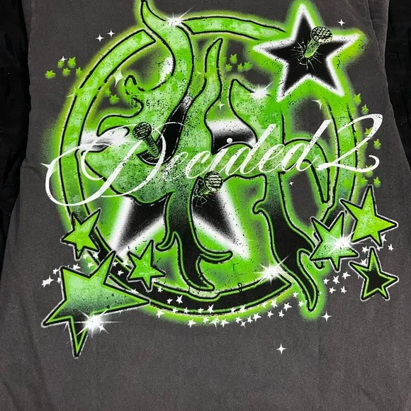 Lost Hills Graphic Tee in Green and Black